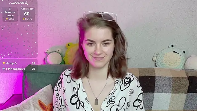 Snapshot of ElzaBlis chatting on 04.18.26 ElzaBlis online show from 04.18.26