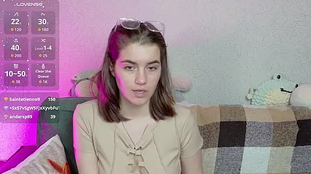 Snapshot of ElzaBlis chatting on 04.19.26 ElzaBlis online show from 04.19.26