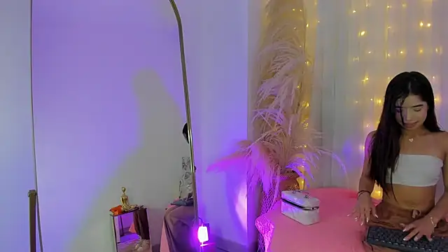 arianna cox   online show from 10.23.25