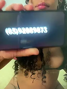 Snapshot of jhennyfer chatting on 05.19.26 jhennyfer online show from 05.19.26