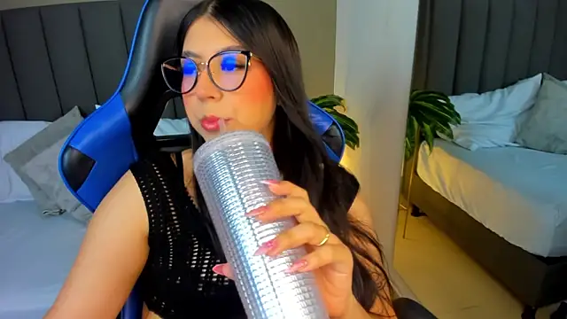 anagil  online show from 04.07.26