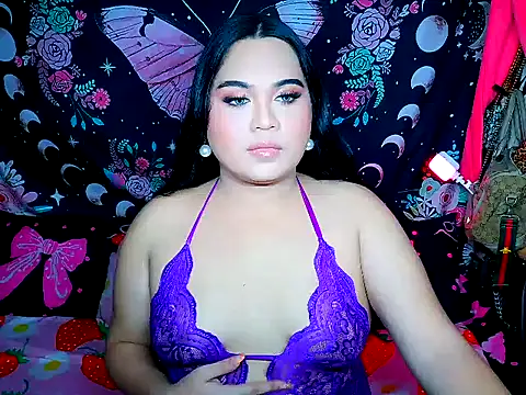 Snapshot of YourThicc_bella chatting on 06.09.26 YourThicc bella online show from 06.09.26
