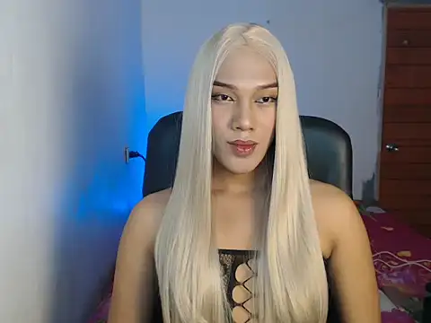 Snapshot of miss_venus11 chatting on 11.11.25 miss venus11 online show from 11.11.25