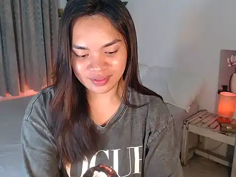 Snapshot of Luckystarxx chatting on 03.17.26 Luckystarxx online show from 03.17.26