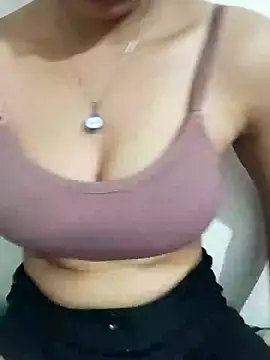 Snapshot of NAIRA5677 chatting on 10.12.25 NAIRA5677 online show from 10.12.25