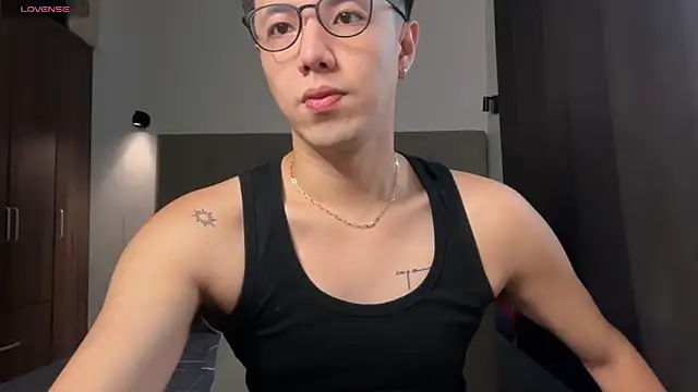 Snapshot of Addictiveboi chatting on 05.02.26 Addictiveboi online show from 05.02.26