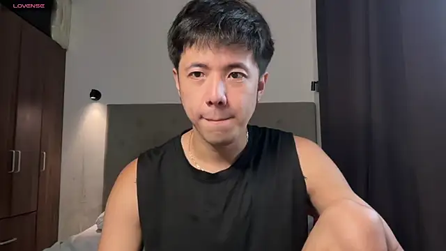 Snapshot of Addictiveboi chatting on 05.22.26 Addictiveboi online show from 05.22.26