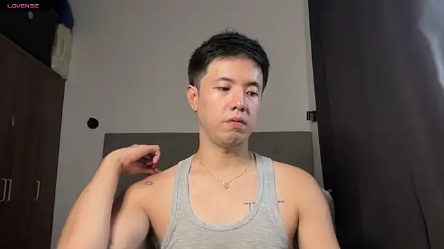 Snapshot of Addictiveboi chatting on 05.28.26 Addictiveboi online show from 05.28.26
