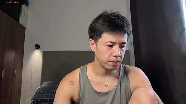 Snapshot of Addictiveboi chatting on 06.11.26 Addictiveboi online show from 06.11.26