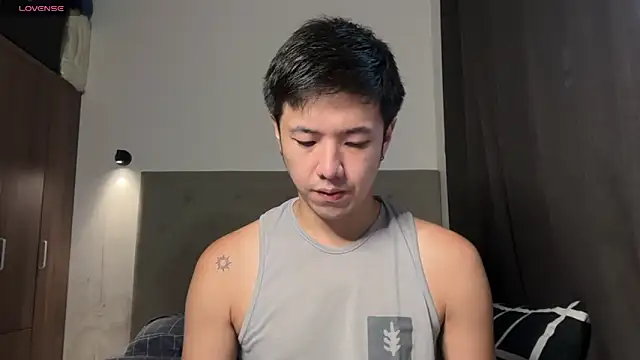 Snapshot of Addictiveboi chatting on 06.18.26 Addictiveboi online show from 06.18.26