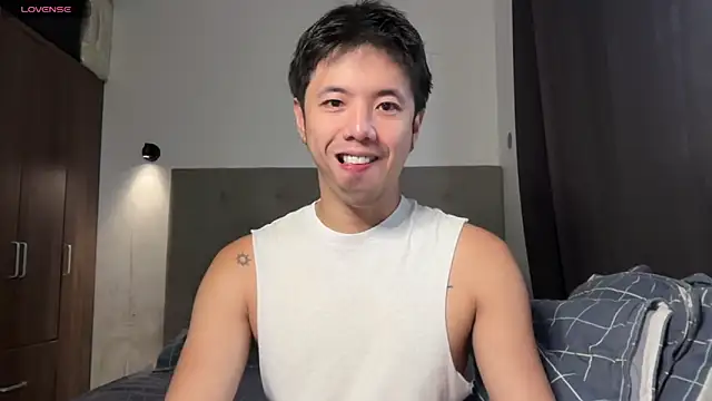 Snapshot of Addictiveboi chatting on 06.20.26 Addictiveboi online show from 06.20.26