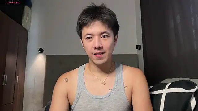 Snapshot of Addictiveboi chatting on 06.22.26 Addictiveboi online show from 06.22.26