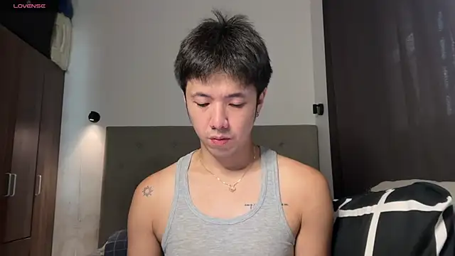 Snapshot of Addictiveboi chatting on 06.22.26 Addictiveboi online show from 06.22.26