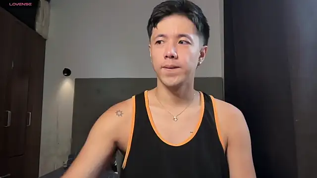 Snapshot of Addictiveboi chatting on 06.23.26 Addictiveboi online show from 06.23.26