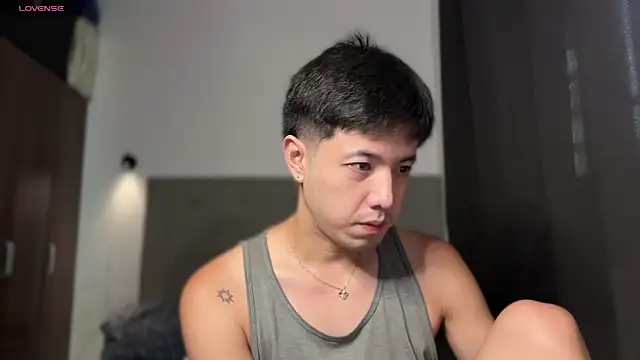 Snapshot of Addictiveboi chatting on 06.28.26 Addictiveboi online show from 06.28.26