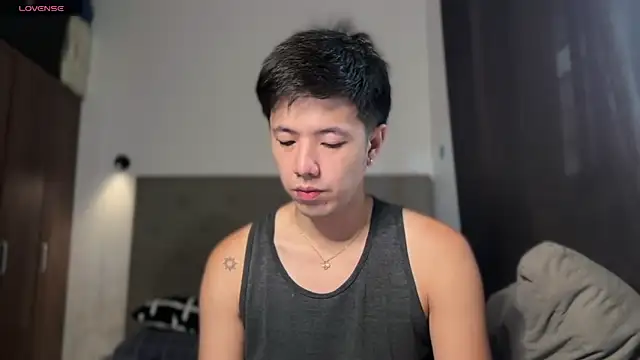 Snapshot of Addictiveboi chatting on 07.05.26 Addictiveboi online show from 07.05.26