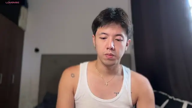 Snapshot of Addictiveboi chatting on 07.15.26 Addictiveboi online show from 07.15.26