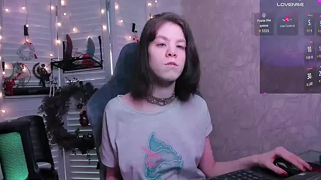 aestheticbeing online show from 02.25.26