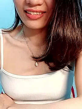 Snapshot of Hinna_x chatting on 04.17.26 Hinna x online show from 04.17.26