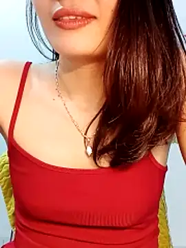 Snapshot of Hinna_x chatting on 04.29.26 Hinna x online show from 04.29.26