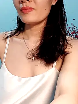 Snapshot of Hinna_x chatting on 05.16.26 Hinna x online show from 05.16.26