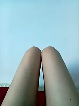Snapshot of Hinna_x chatting on 06.15.26 Hinna x online show from 06.15.26