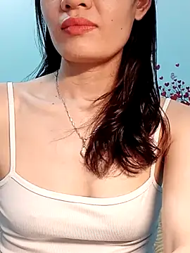 Snapshot of Hinna_x chatting on 06.26.26 Hinna x online show from 06.26.26