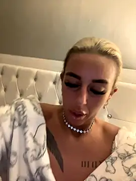 EllieMaeBaby online show from 11.11.25