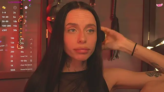 livia starwars online show from 10.14.25