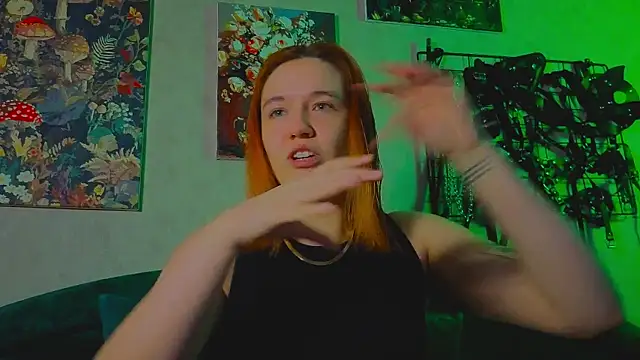Snapshot of the_high_priestess chatting on 04.26.26 the high priestess online show from 04.26.26