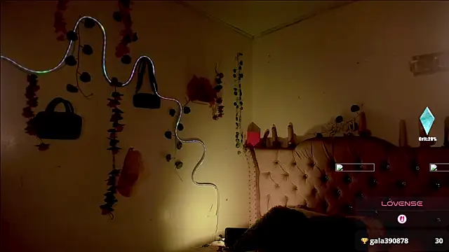 Snapshot of Cata_MW chatting on 04.22.26 Cata MW online show from 04.22.26
