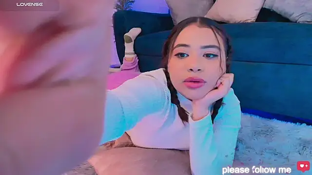 Snapshot of nicemiiaa7_ chatting on 12.02.25 nicemiiaa7 online show from 12.02.25