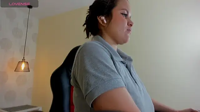 GIANAMILLER6 online show from 02.17.26