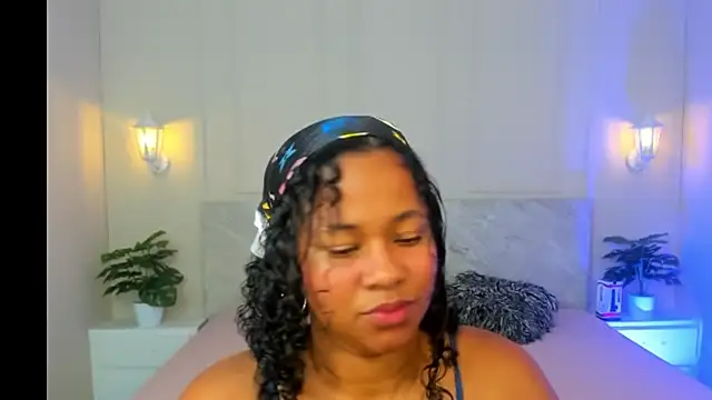 Snapshot of AuroraSky8 chatting on 09.11.25 AuroraSky8 online show from 09.11.25