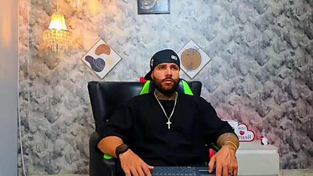 Snapshot of Apolo_rousse1 chatting on 02.20.26 Apolo rousse1 online show from 02.20.26