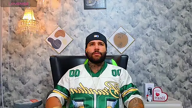 Snapshot of Apolo_rousse1 chatting on 02.25.26 Apolo rousse1 online show from 02.25.26