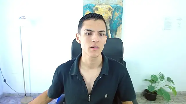 Snapshot of Matiius18 chatting on 04.18.26 Matiius18 online show from 04.18.26