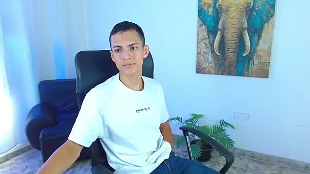 Snapshot of Matiius18 chatting on 05.14.26 Matiius18 online show from 05.14.26