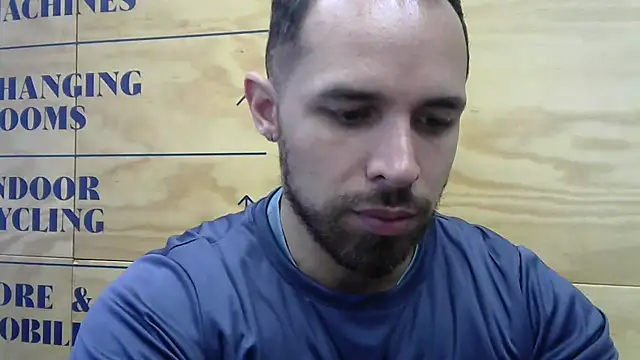 Snapshot of mason_fit chatting on 10.15.25 mason fit online show from 10.15.25