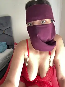 Snapshot of Rabroba89six chatting on 11.17.25 Rabroba89six online show from 11.17.25