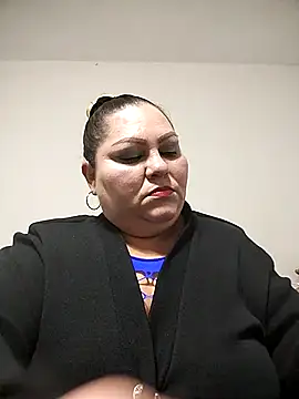 Snapshot of Miasmithr chatting on 09.28.25 Miasmithr online show from 09.28.25