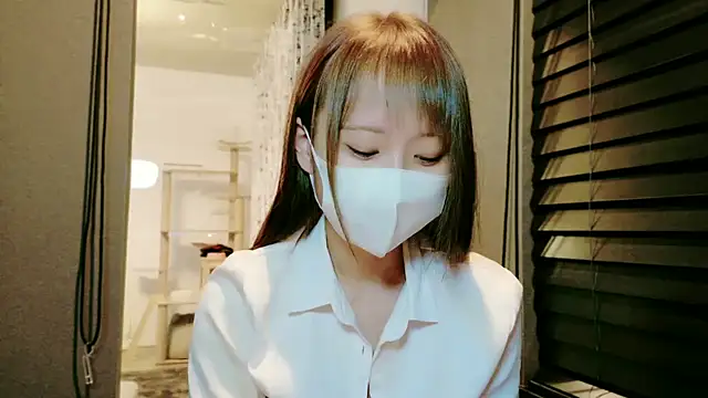 Snapshot of kazama_nozomi chatting on 10.26.25 kazama nozomi online show from 10.26.25