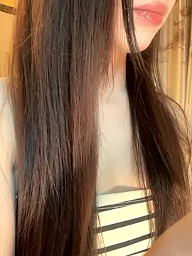 Snapshot of Dior_baby chatting on 01.19.26 Dior baby online show from 01.19.26