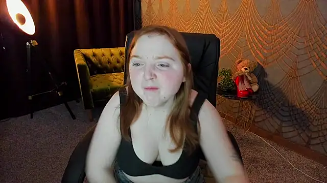 Snapshot of KattyRose8 chatting on 04.21.26 KattyRose8 online show from 04.21.26