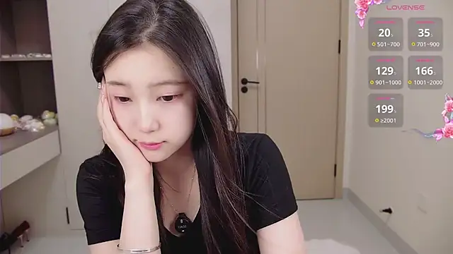 Snapshot of seoYuki chatting on 09.23.25 seoYuki online show from 09.23.25
