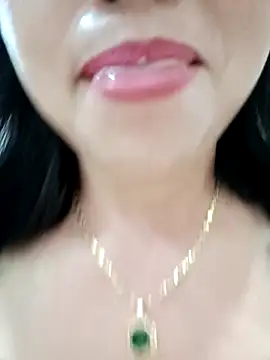 Kim-Anhh online show from 10.02.25