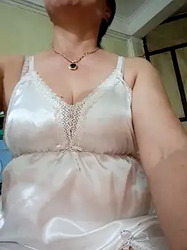 Kim-Anhh online show from 10.09.25