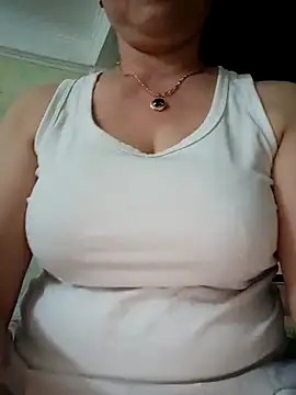 Kim-Anhh online show from 10.19.25