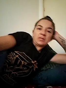 Snapshot of alinaalinutzq chatting on 09.20.25 alinaalinutzq online show from 09.20.25