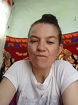 Snapshot of alinaalinutzq chatting on 05.20.26 alinaalinutzq online show from 05.20.26
